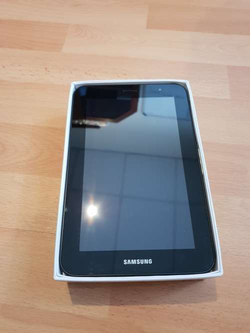 Samsung  TAB 7.0 Plus   7" Tablet - GT-P6200
