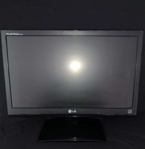 LG SUPER Energy Saving LED LCD Monitor