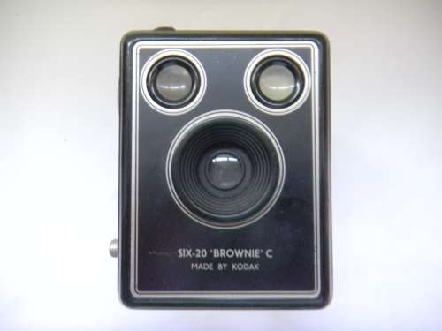KODAK SIX-20 "BROWNIE" Vintage Camera