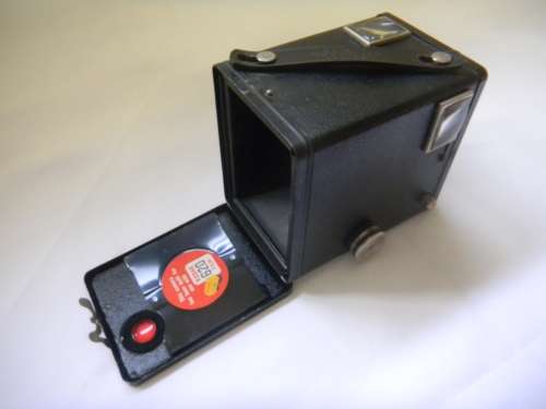 KODAK SIX-20 "BROWNIE" Vintage Camera