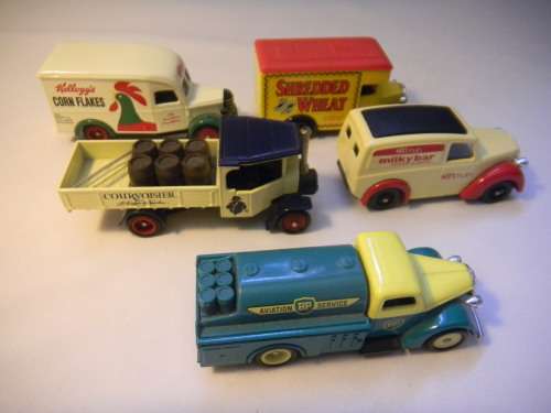 SET OF 20 DIE-CAST MODELS BY LLEDO "DAYS GONE BY CLASSIC TRUCKS & VANS"