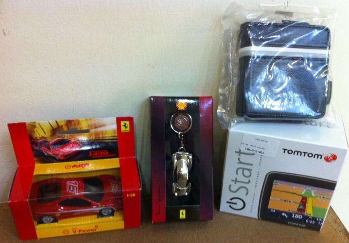 LATE ENTRY *** The Ultimate TOMTOM Bundle (((GREAT GIFT IDEA))) (((HAVE A LOOK))) (((BRAND NEW)))