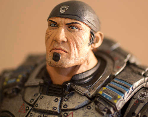 Gears of War Action figures (Marcus Fenix & Hoffman) NECA