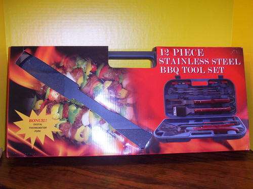DELUXE 12 PCS BBQ TOOL SET IN CASE PLUS FREE DIGITAL THERMOMETER FORK
