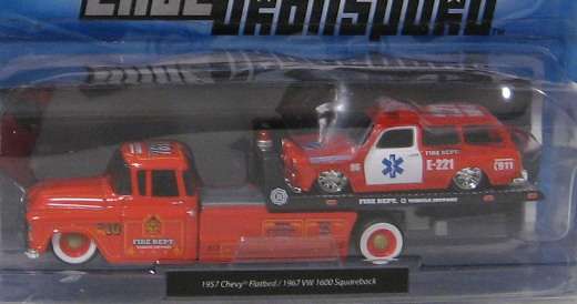 Maisto 1957 Chevrolet Flatbed Truck and 1967 Volkswagen 1600 Squareback