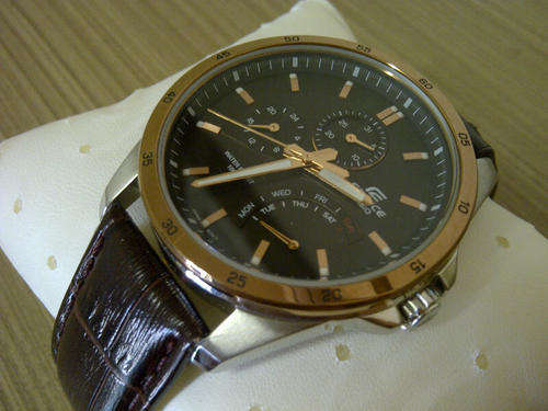 CASIO EDIFICE EF-341 Day/Date Gents Watch(STUNNING DESIGN!)