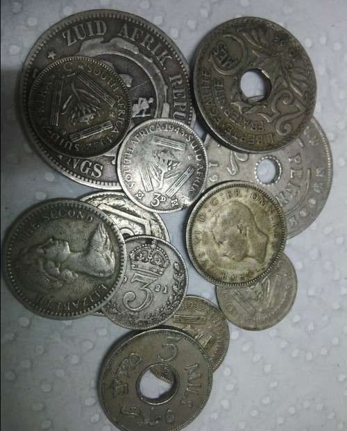 Coins in mixed batch....bid on all!!!