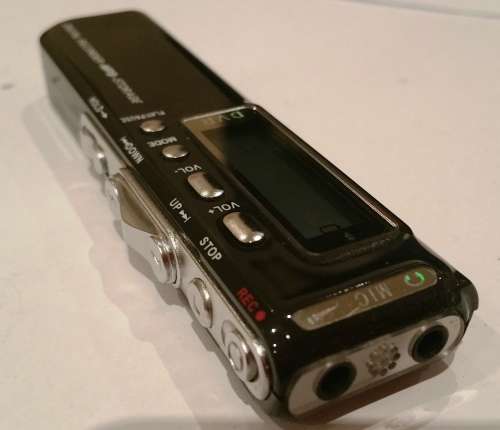 2 GB DIGITAL RECORDER / DICTAPHONE - MP3 - STORAGE
