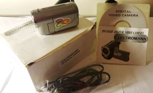 ELECTROMANN DIGITAL VIDEO CAMERA (DV136ZB) AND TRIPOD