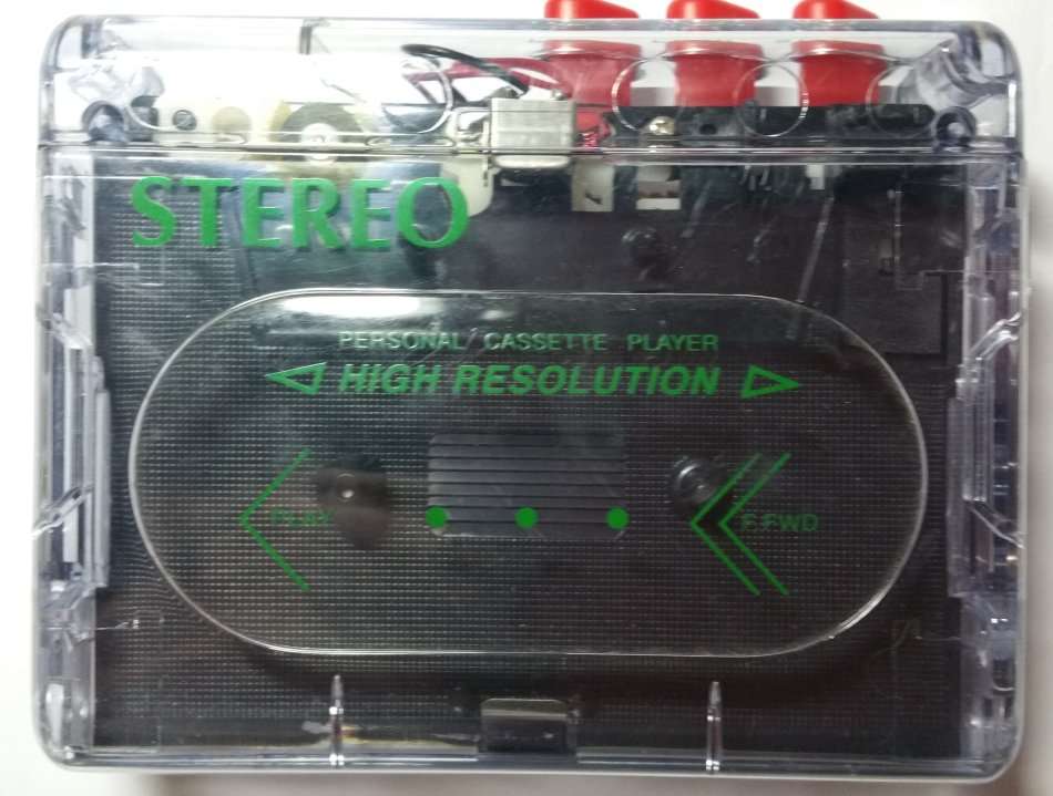 STEREO PERSONAL CASSETTE PLAYER - HIGH RESOLUTION