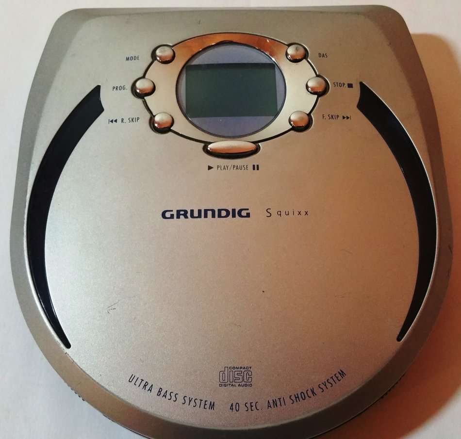 GRUNDIG SQUIXX PORTABLE CD PLAYER [CD-WALKMAN]