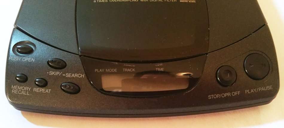 TECHNICS PORTABLE CD PLAYER SL-XP300