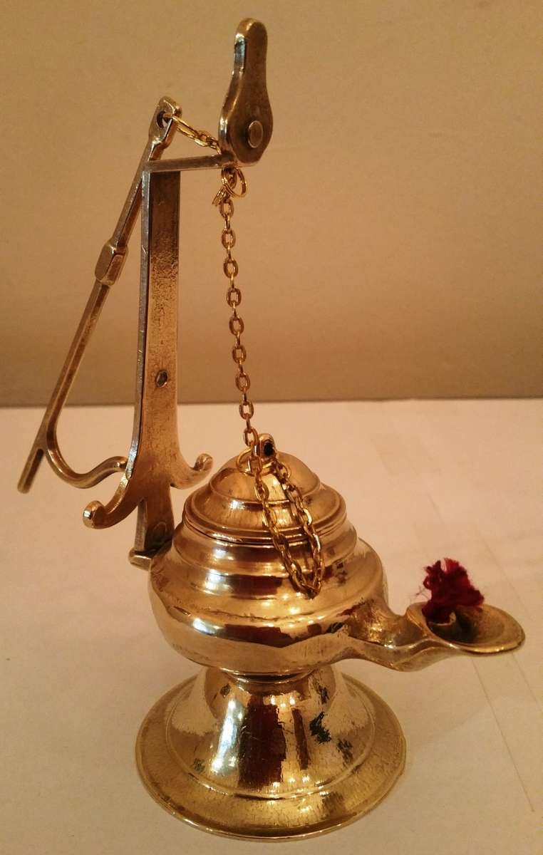 VINTAGE BRASS MEDITERRANEAN ROMAN OIL BURNER LAMP AND INCENSER (B)