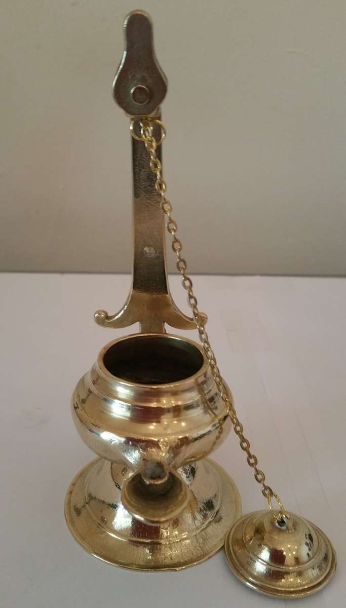 VINTAGE BRASS MEDITERRANEAN ROMAN OIL BURNER LAMP AND INCENSER (B)