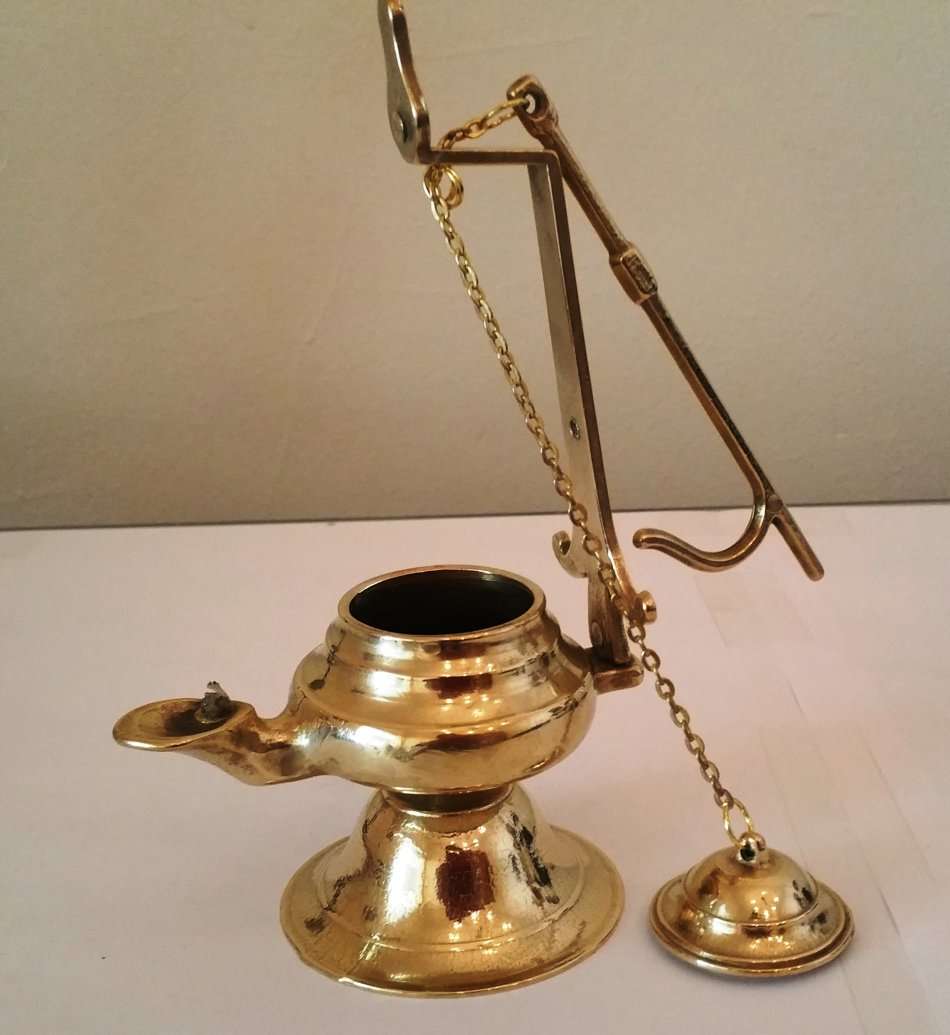VINTAGE BRASS MEDITERRANEAN ROMAN OIL BURNER LAMP AND INCENSER (B)