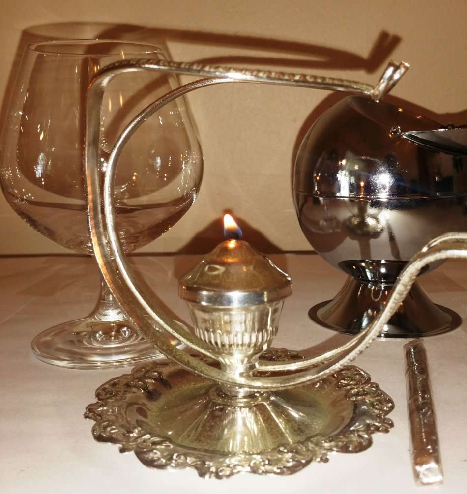 VINTAGE BRANDY / COGNAC WARMER AND ONE BOHEMIA CRYSTAL GLASS BRANDY / COGNAC SNIFTER