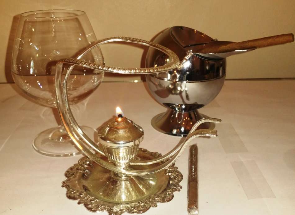 VINTAGE BRANDY / COGNAC WARMER AND ONE BOHEMIA CRYSTAL GLASS BRANDY / COGNAC SNIFTER