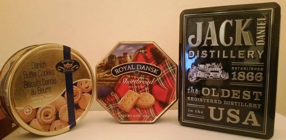 COLLECTION OF TINS, WOODEN HINGED BOX - FOR THE COLLECTOR OR STORING