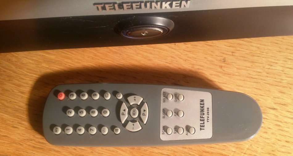 TELEFUNKEN DIGITAL CONTROL MULTI-SYSTEM TV 74cm (29") AV STEREO COLOUR (CRT)