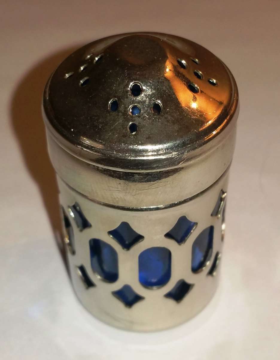 EXCLUSIVE BLUE GLASS LINED EPNS CRUET/CONDIMENT SET & PLATTER STAND **LESS 22 % AUGUST ONLY**