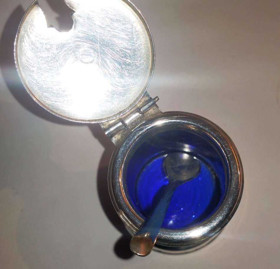 EXCLUSIVE BLUE GLASS LINED EPNS CRUET/CONDIMENT SET & PLATTER STAND **LESS 22 % AUGUST ONLY**