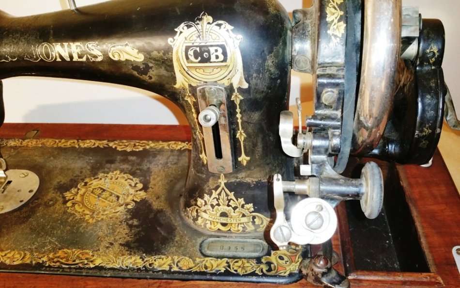 JONES CB SEWING MACHINE ~ VINTAGE ~ MECHANICAL ~ GUIDE BRIDGE FACTORY MANCHESTER ENGLAND