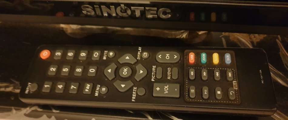 SINOTEC 39 LED LCD TV [STL-39ME82] ~ FOR REPAIR / PARTS