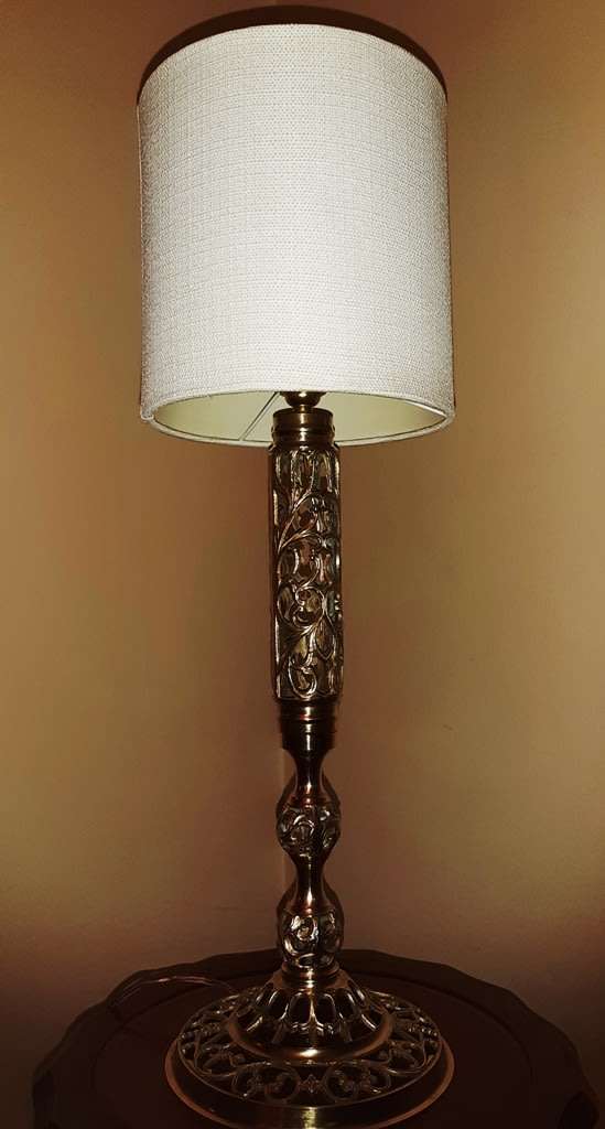 SOLID BRASS TALL TABLE LAMP WITH MEANDERING FILIGREE & WHITE SHADE