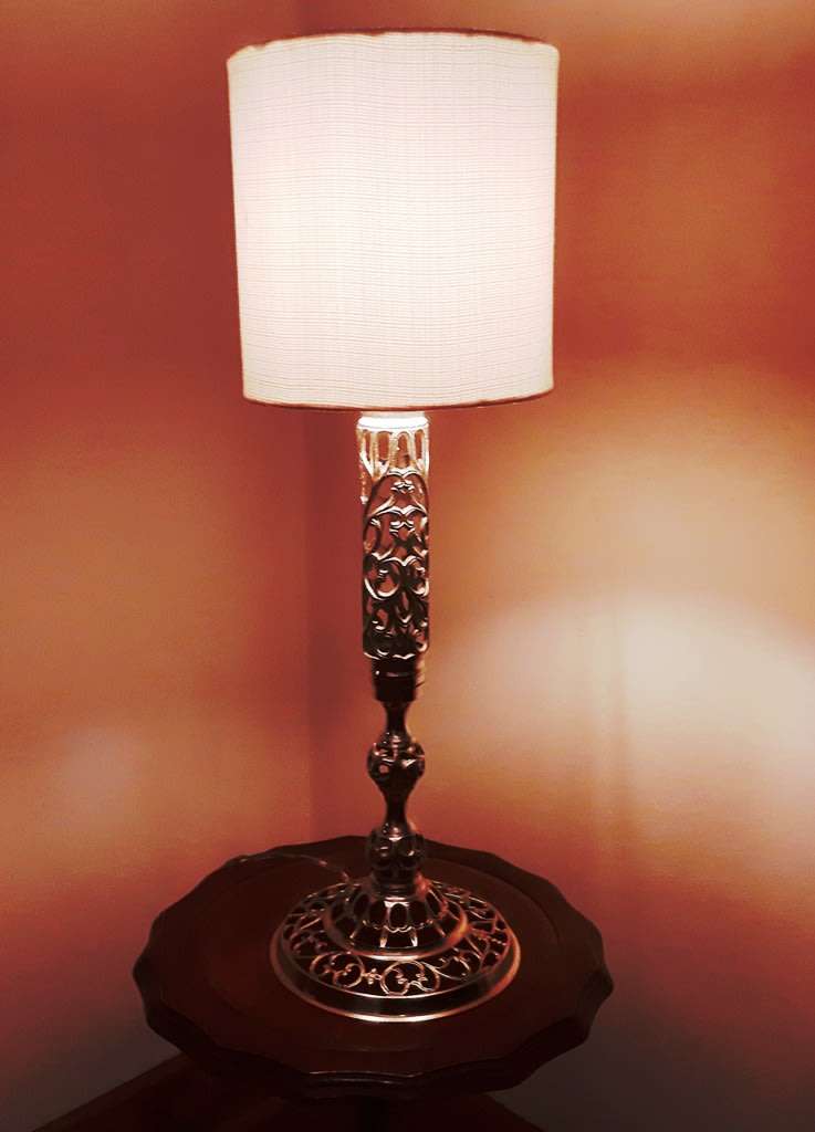 SOLID BRASS TALL TABLE LAMP WITH MEANDERING FILIGREE & WHITE SHADE