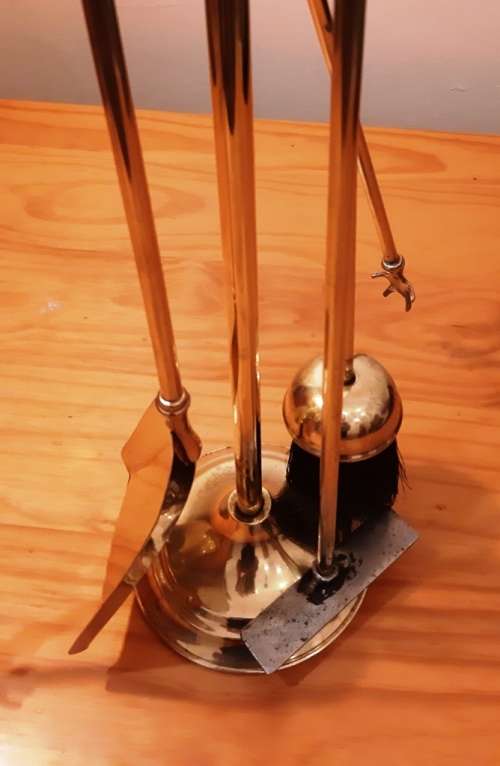 FULL SIZE, CLASSIC FIRE PLACE TOOL SET IN BRASS