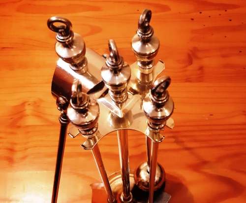 FULL SIZE, CLASSIC FIRE PLACE TOOL SET IN BRASS