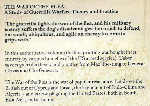 THE WAR OF THE FLEA: GUERRILLA WARFARE, THEORY AND PRACTICE [PAPERBACK] ~ ROBERT TABER