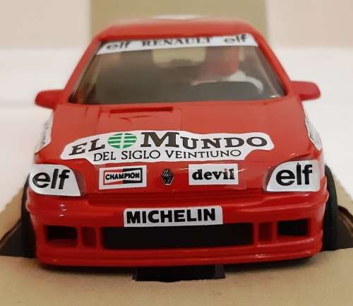 Ninco (50102) RENAULT CLIO 16 V . XXV Copa Nacional (ROJO)
