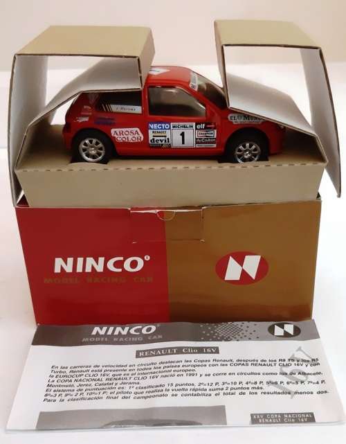 Ninco (50102) RENAULT CLIO 16 V . XXV Copa Nacional (ROJO)