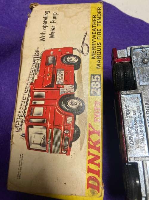 Dinky nr285 merryweather fire engine