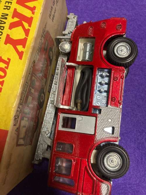 Dinky nr285 merryweather fire engine