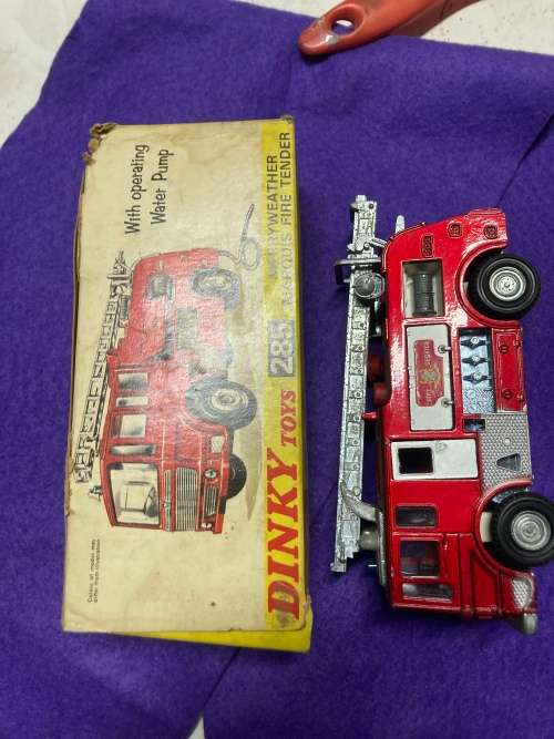Dinky nr285 merryweather fire engine