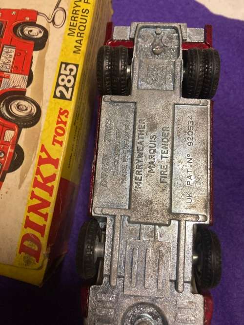 Dinky nr285 merryweather fire engine