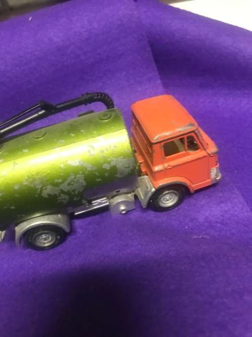 DINKY JOHNSON ROAD SWEEPER