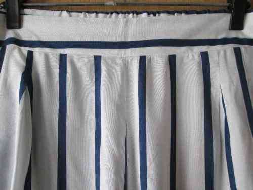 Loose Fitting White & Blue Stripe Pants - Size 42 (Waist 94cm-108cm, Hip 140) * Quality Brand