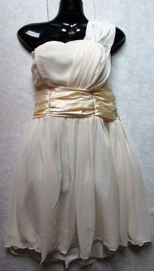 Short Cream Evening Dress - Size 34 (Chest 88cm; Waist 76cm)