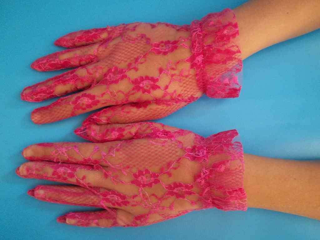 Short Pink Lace Gloves - Size S