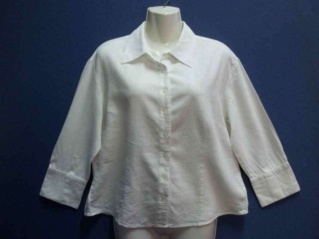 Off-White Three Quarter Sleeve Shirt (55% Linen / 45% Rayon) - Size 40