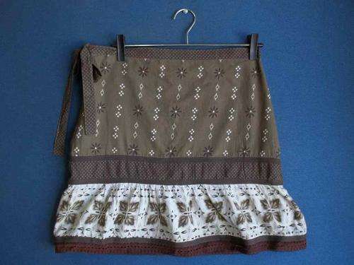 100% Cotton Short Patterned Skirt - Size 32