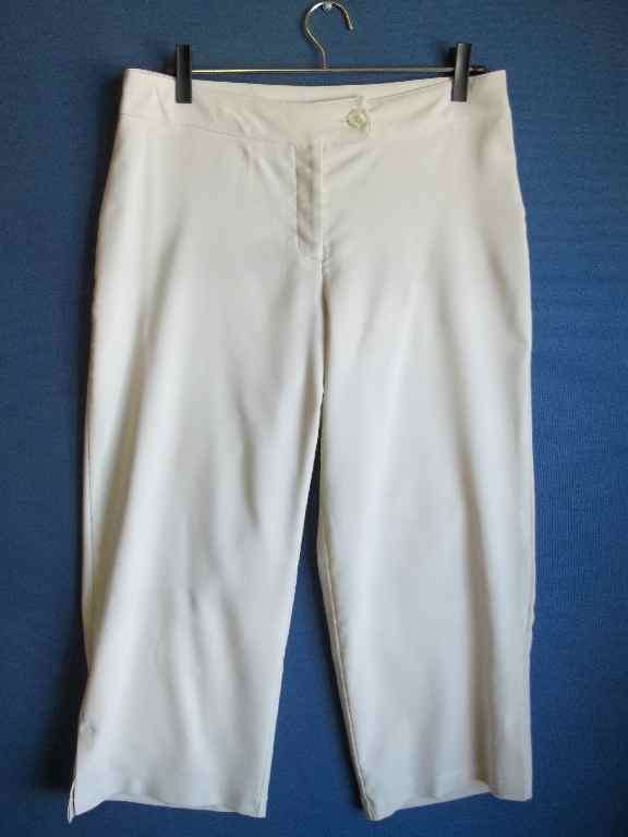 Stone Three Quarter Pants - Size 36 * Quality Brand (Waist 84cm, Hips 108cm)