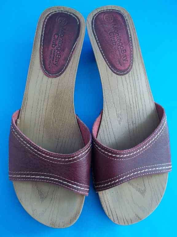 Plum/Maroon Leather & Wood Sandals, 5cm Heels - Size 5 1/2 * Quality Brand