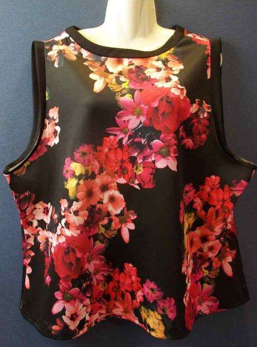 Ultra Stretch Thick Polyester Patterned Top With Zip Detail - Size 46 * Quality Brand