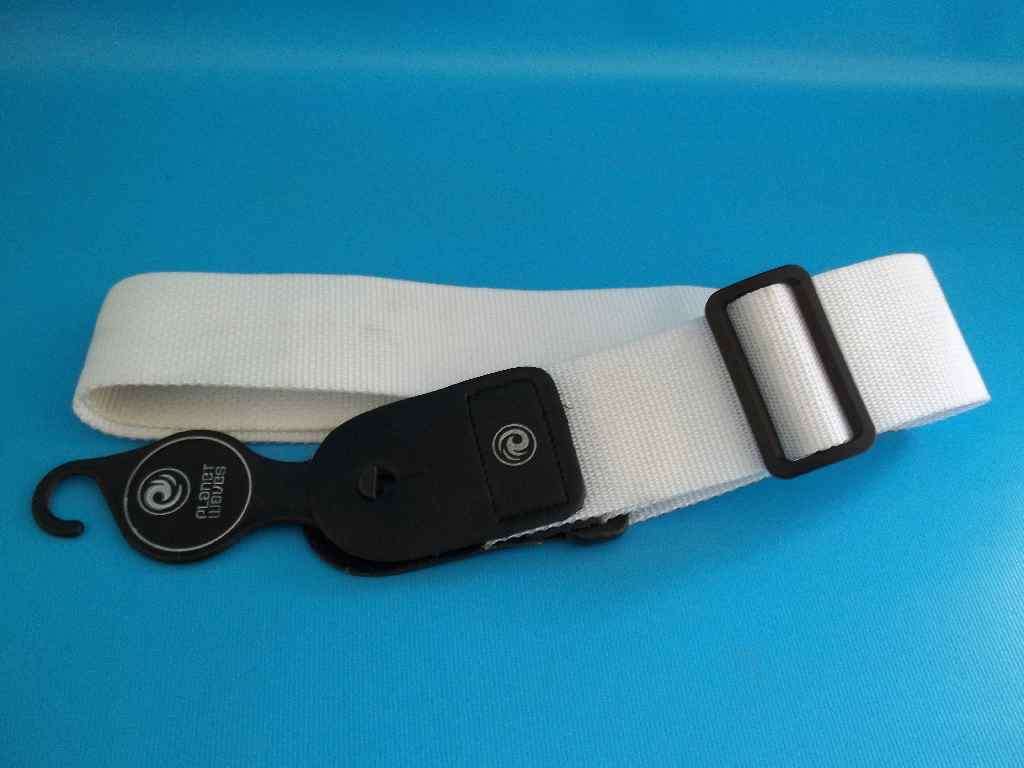 On Stage Gear Adjustable White Guitar Strap (Unused)