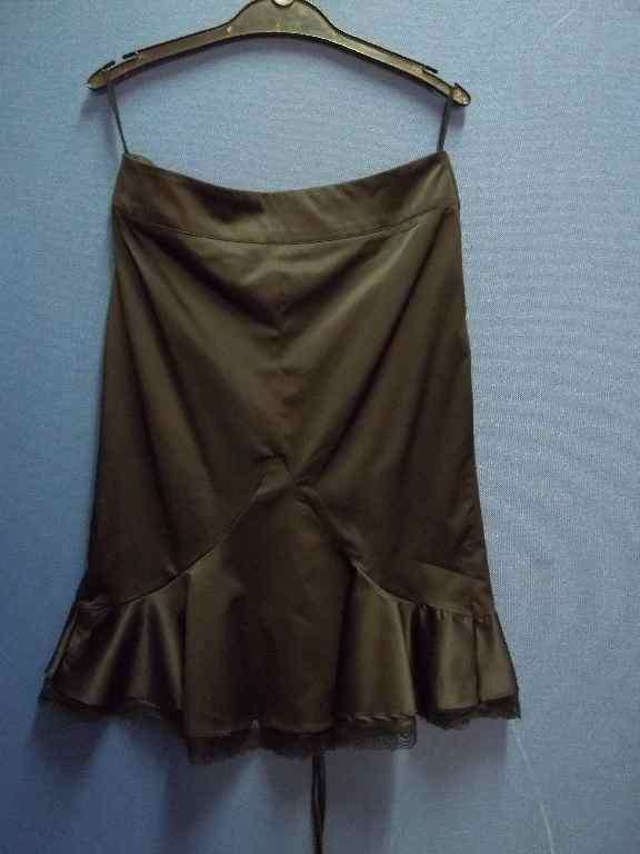 Black Satin Feel Skirt - Size +/- 34