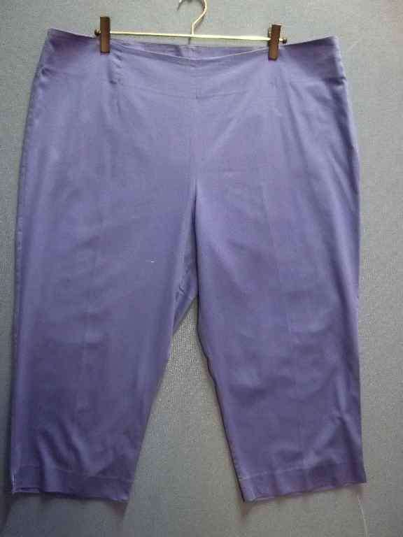 Purple Capri Pants With Side Zip  - Size 44